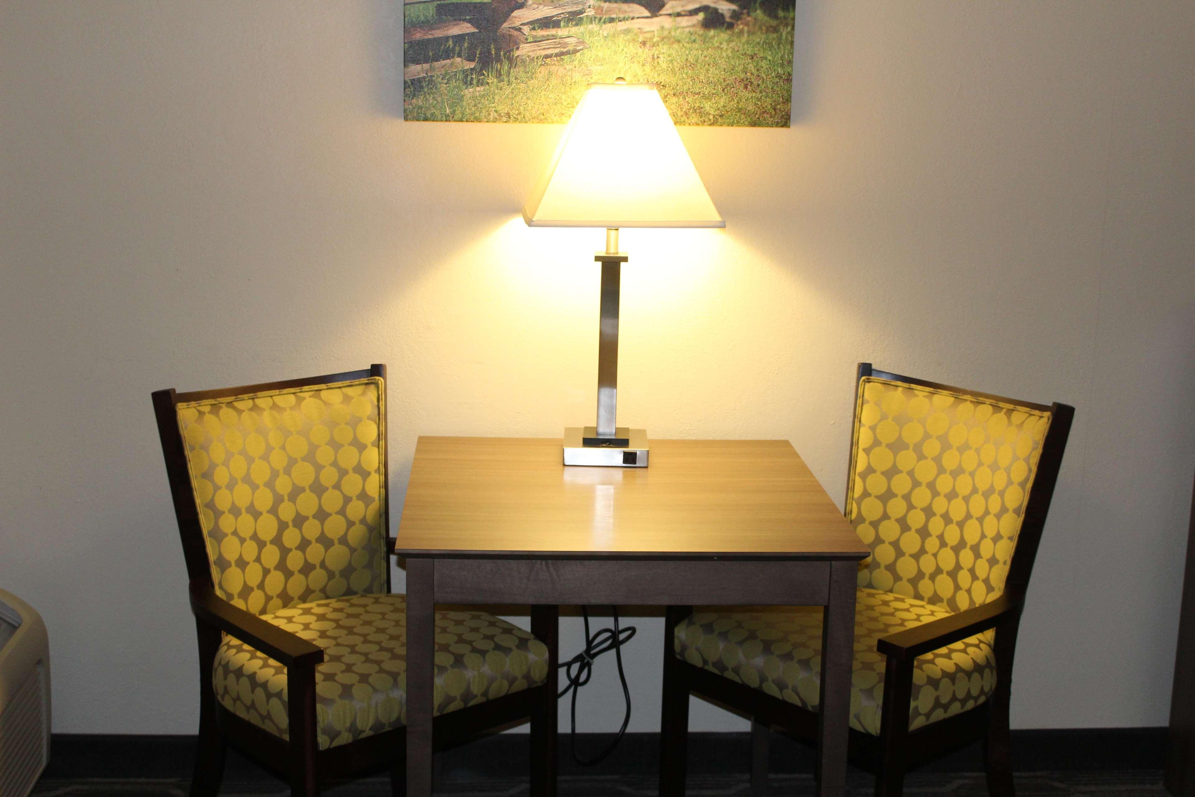 Best Western Plus Yadkin Valley Inn & Suites Jonesville Экстерьер фото