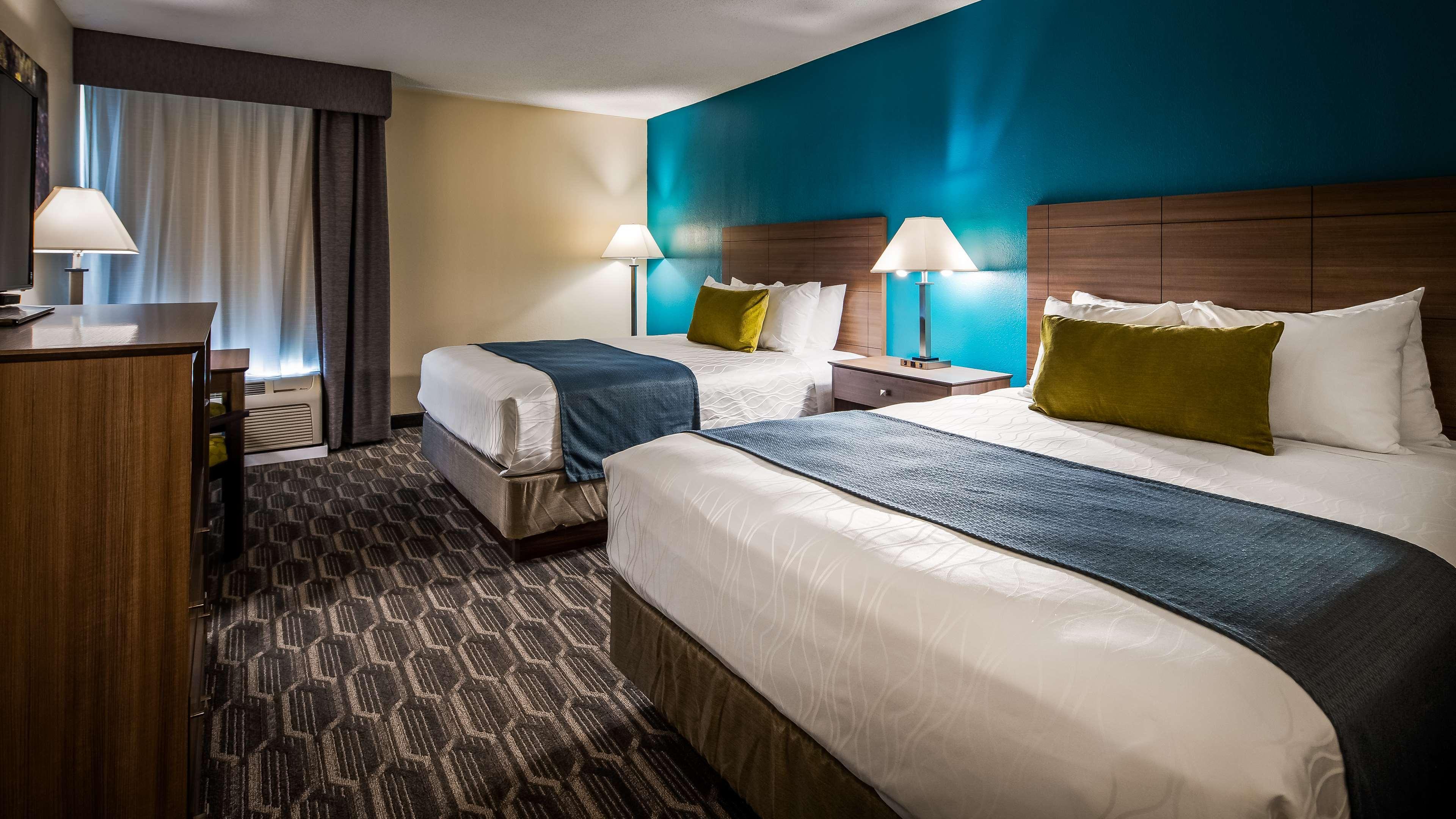 Best Western Plus Yadkin Valley Inn & Suites Jonesville Экстерьер фото