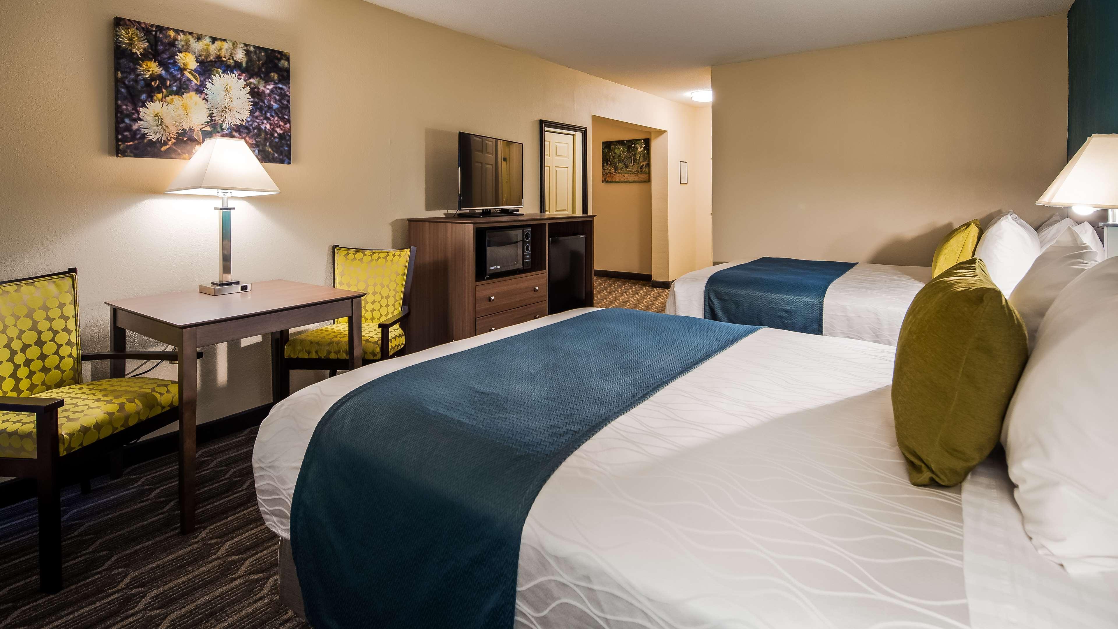 Best Western Plus Yadkin Valley Inn & Suites Jonesville Экстерьер фото