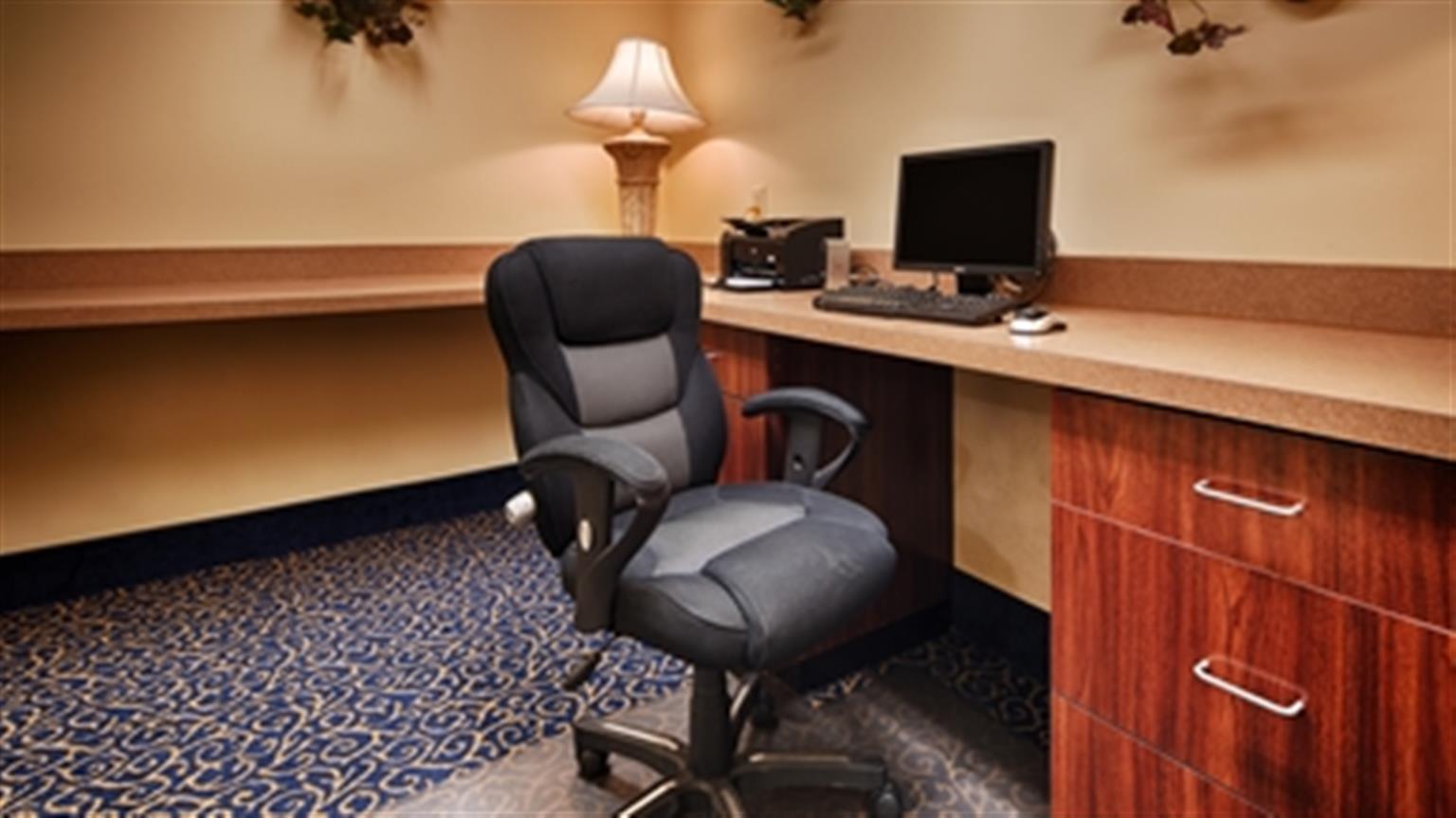 Best Western Plus Yadkin Valley Inn & Suites Jonesville Экстерьер фото