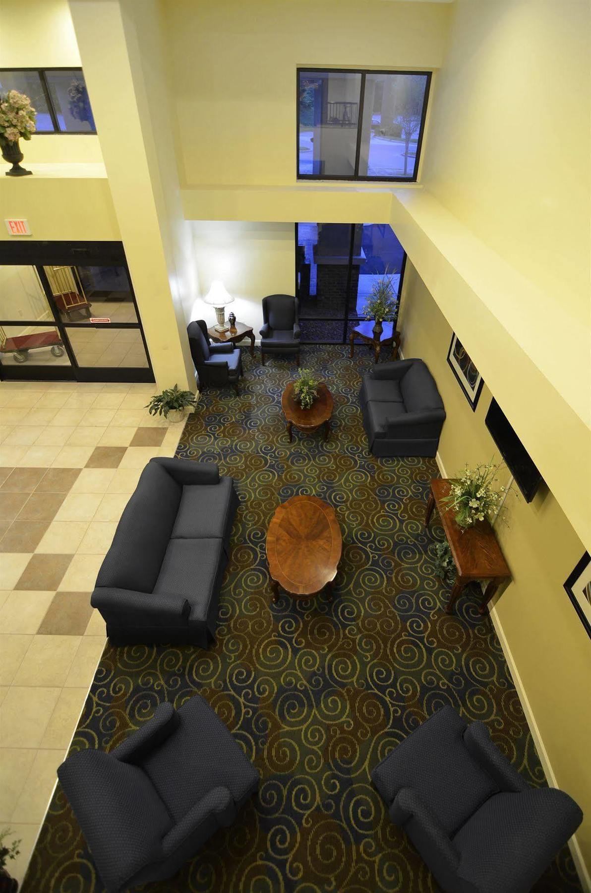 Best Western Plus Yadkin Valley Inn & Suites Jonesville Экстерьер фото