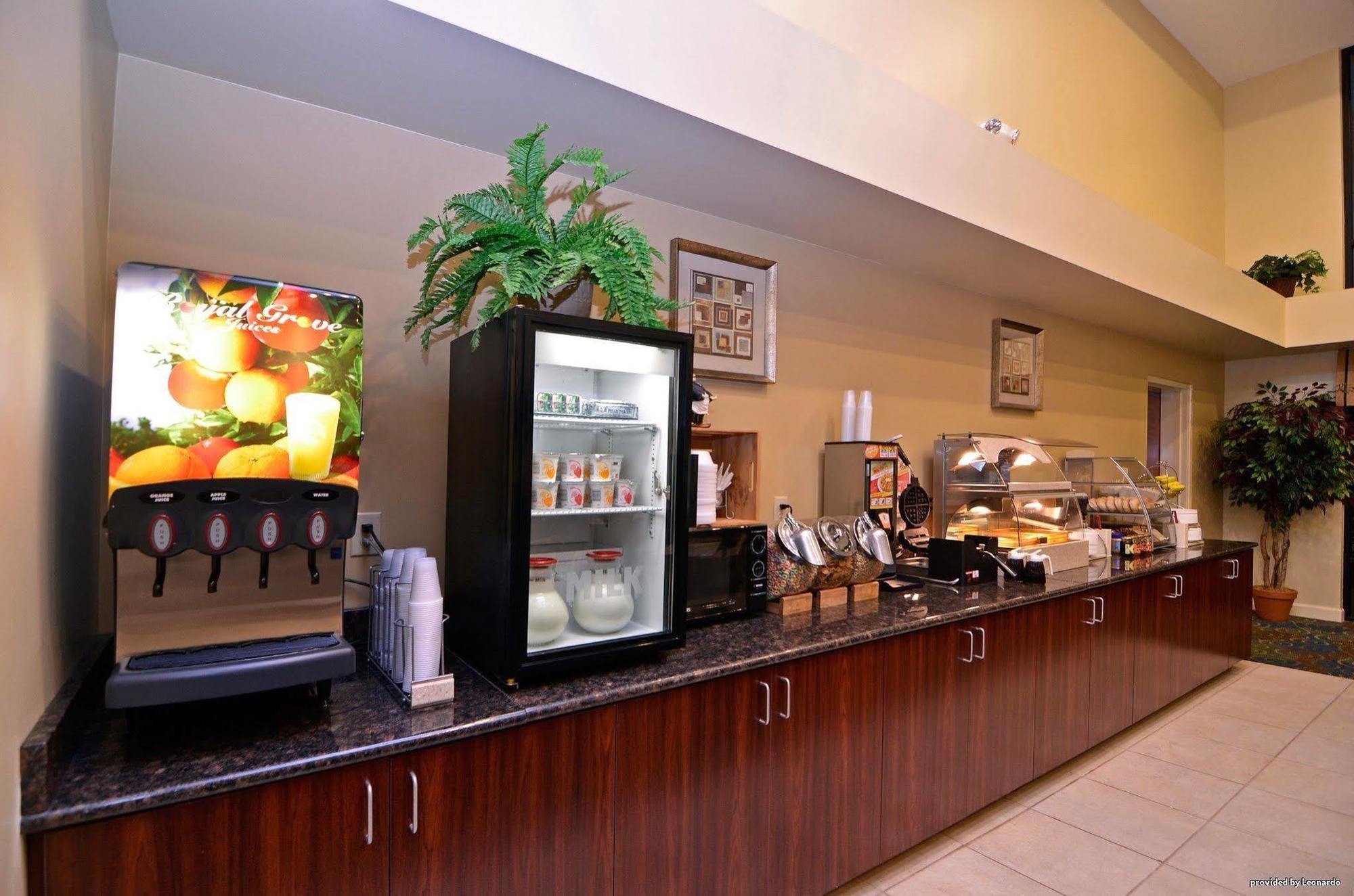 Best Western Plus Yadkin Valley Inn & Suites Jonesville Ресторан фото