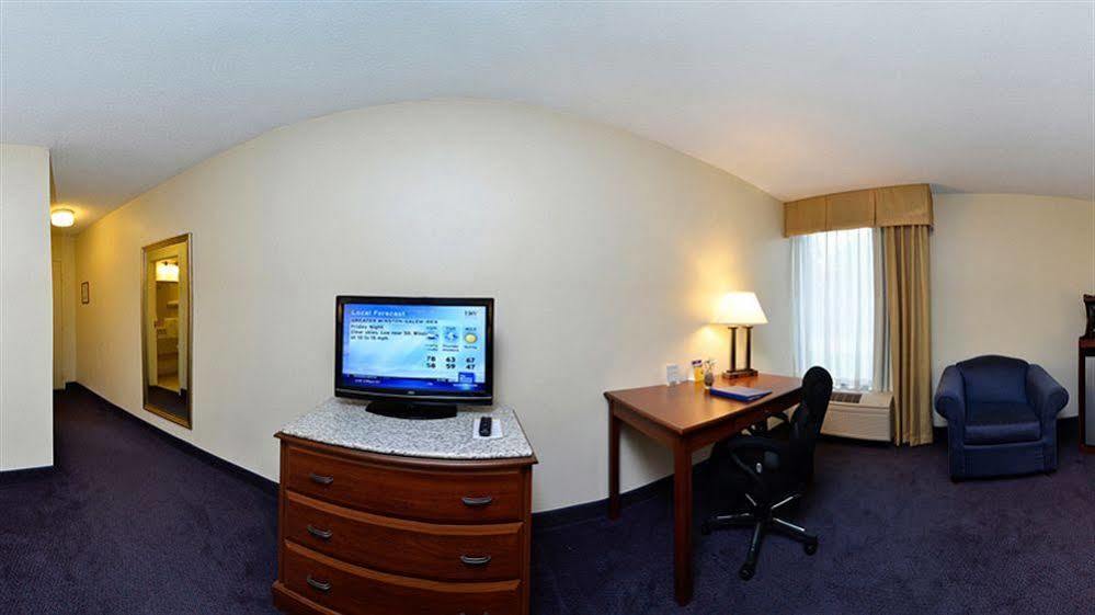Best Western Plus Yadkin Valley Inn & Suites Jonesville Экстерьер фото